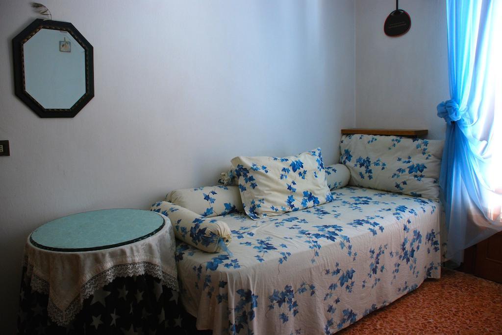 Bed And Breakfast Il Girasole Lamporecchio Chambre photo